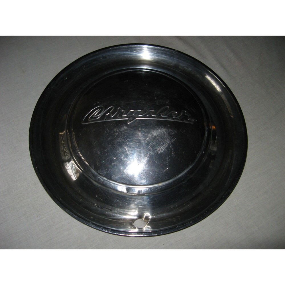 ONE 1949 CHRYSLER NEW YORKER ROYAL WINDSOR SARATOGA HUBCAP WHEEL COVER VINTAGE